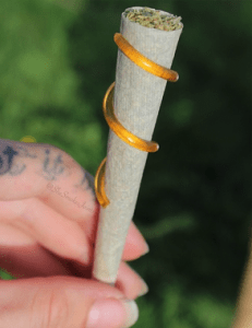 Cannabis Leben Harz Topping auf Joint