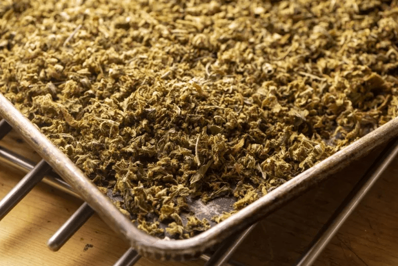 Decarboxylierung von Marihuana-Blüten